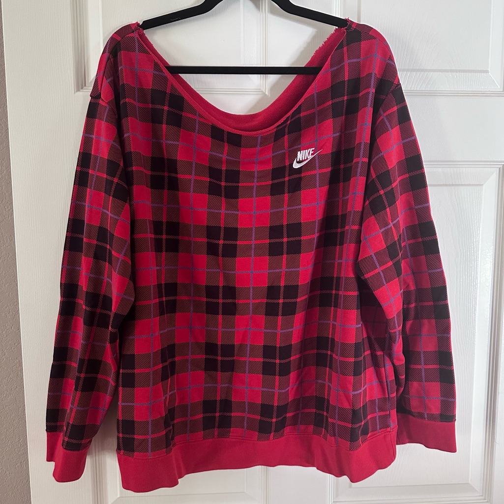 Nike Women’s Off The Shoulder Plaid / Tartan Sweatshirt In Red And Black